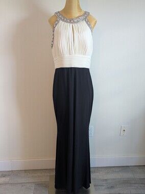 Melanie Lyne Elegant Black and White Beaded Halter Evening Dress. Size 10.